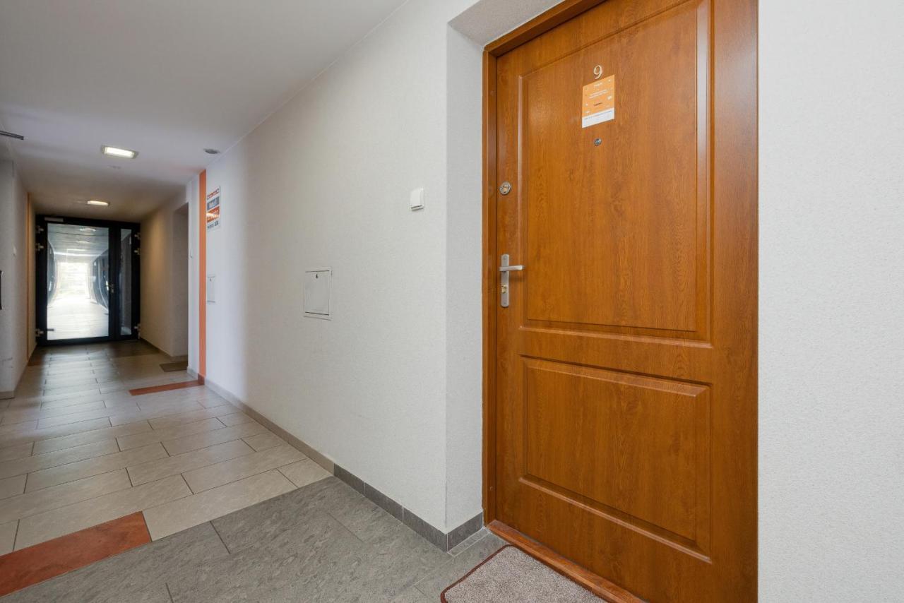 Apartamenty Wisniowy Sad By Noclegi Renters كولوبرزيغ المظهر الخارجي الصورة