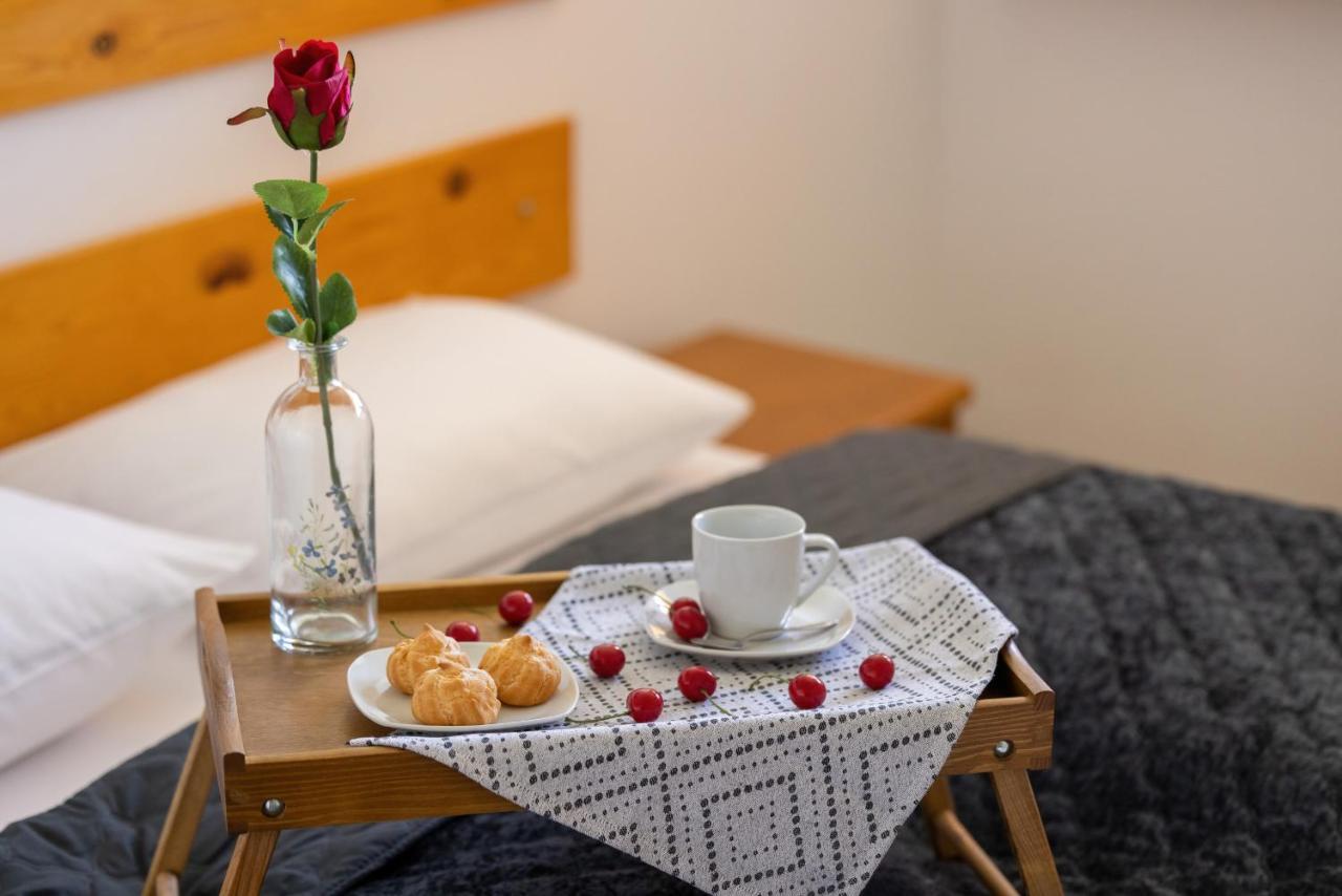 Apartamenty Wisniowy Sad By Noclegi Renters كولوبرزيغ المظهر الخارجي الصورة