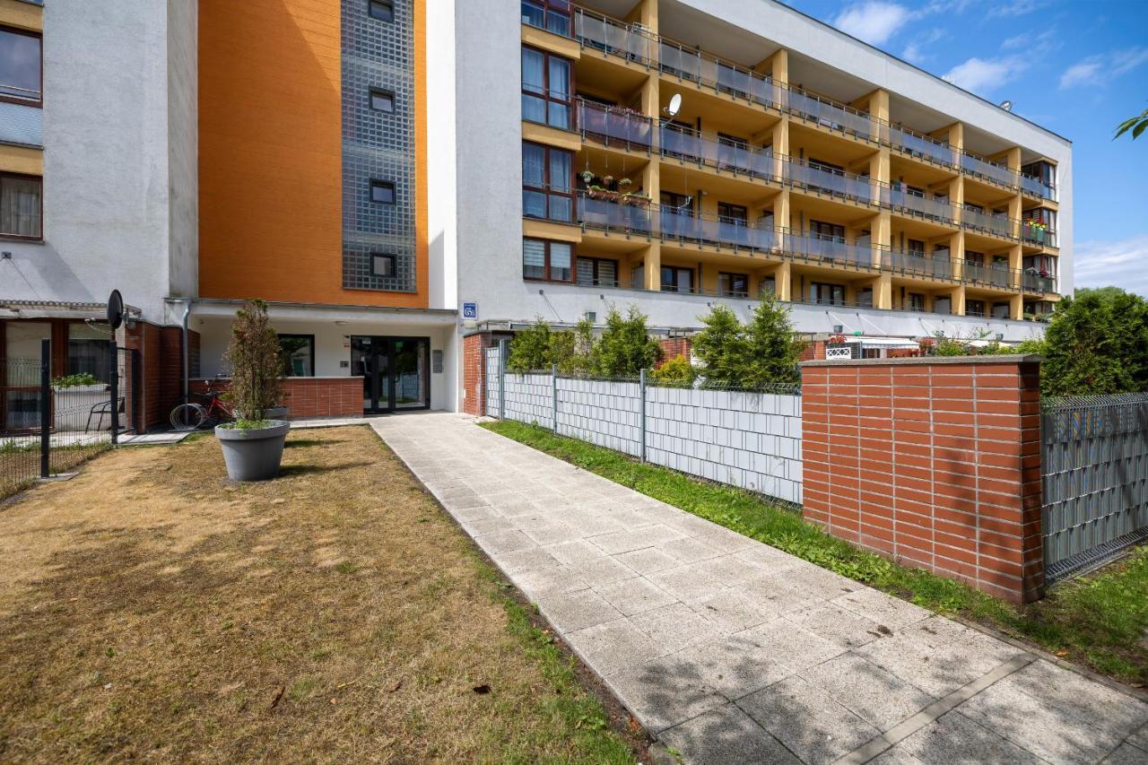Apartamenty Wisniowy Sad By Noclegi Renters كولوبرزيغ المظهر الخارجي الصورة